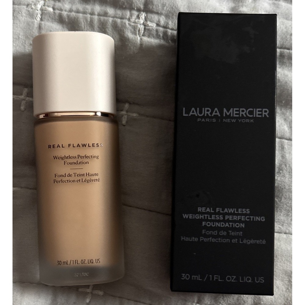 Laura Mercier Real Flawless Weightless Perfecting Foundation - 2C1 Ecru - NEW